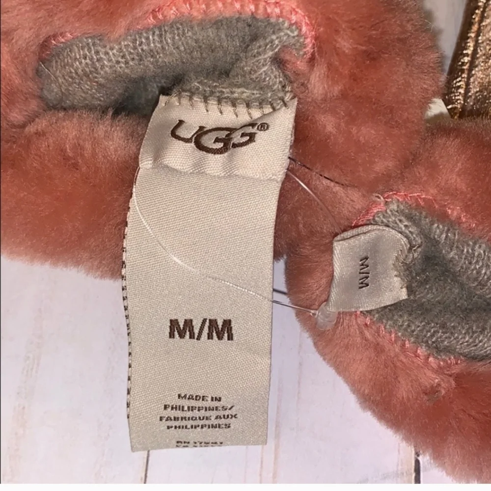UGG new never